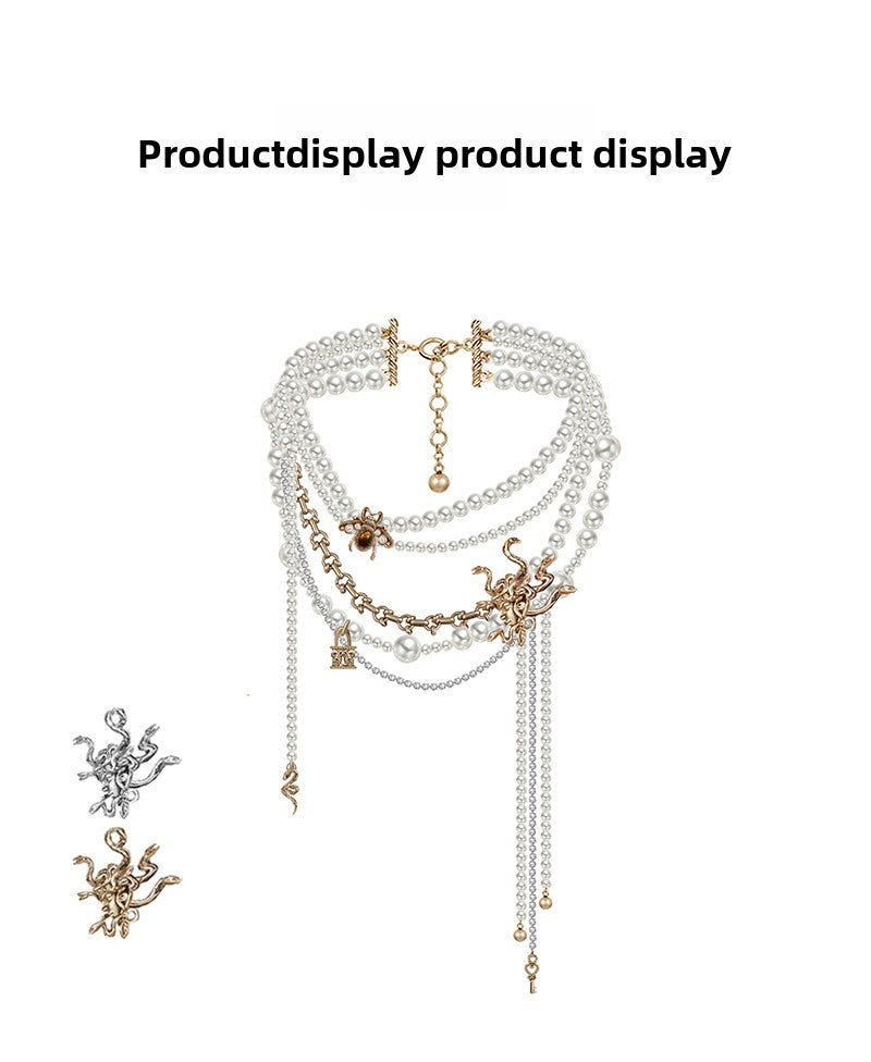 Mercedes pearl necklace