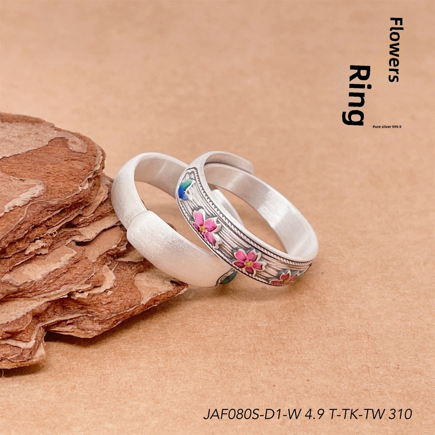 Anillo de plata de ley con hoja de bambú esmaltada y flor de melocotón
