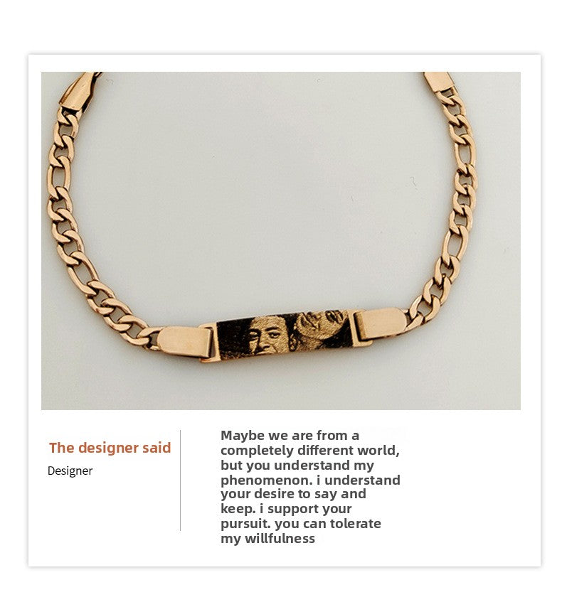 Brazalete con cadena de mano con imagen y texto grabado personalizado