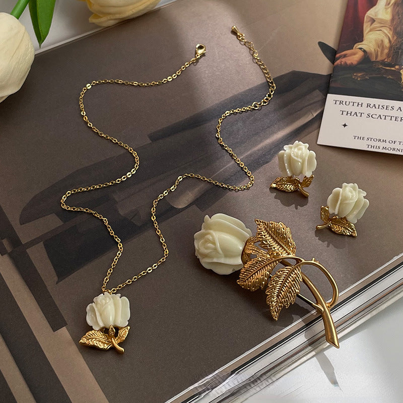 Elegant tulip flower silver needle earrings ladies necklace