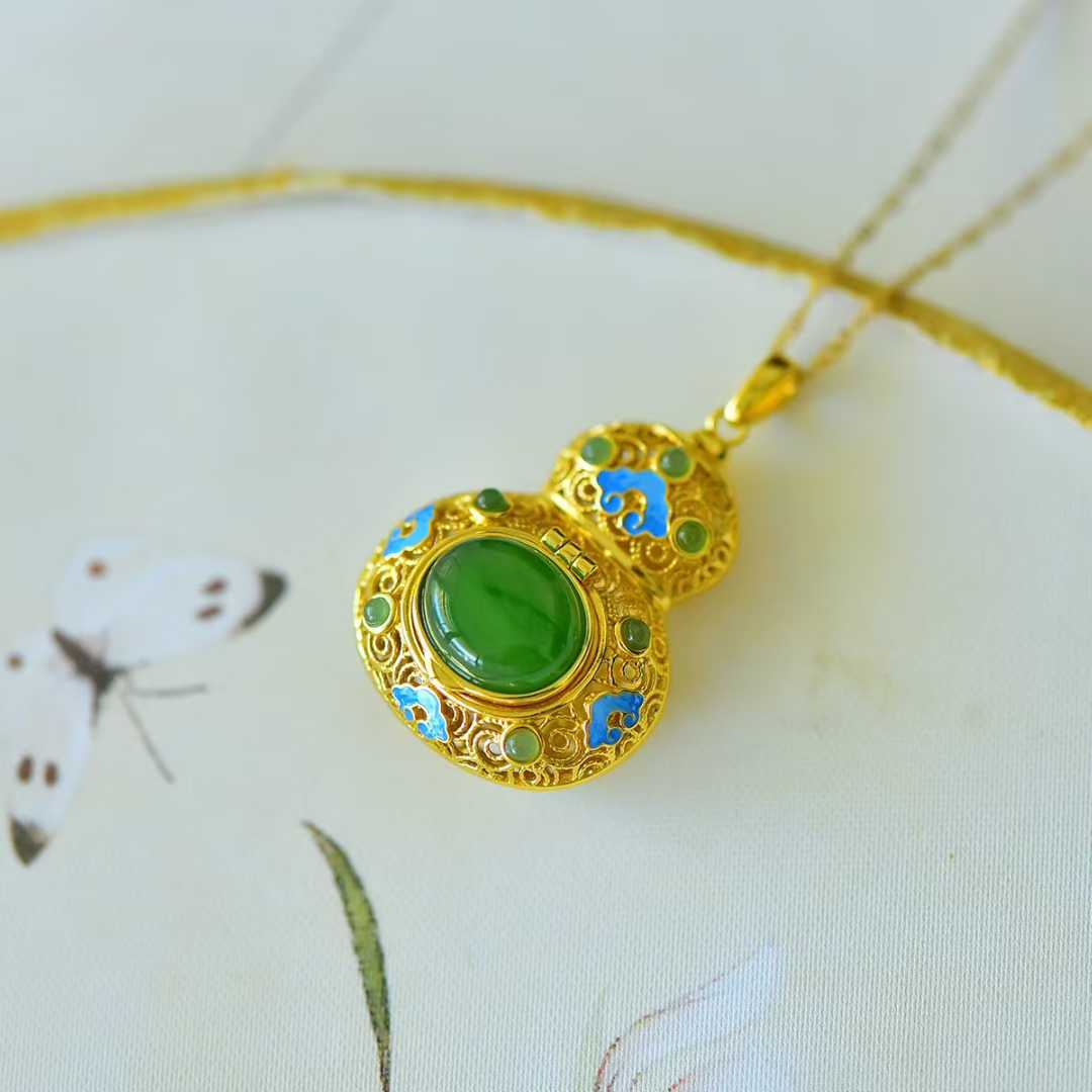 925 Silver Inlaid Hetian Jasper "Gourd & Filigree" Pendant