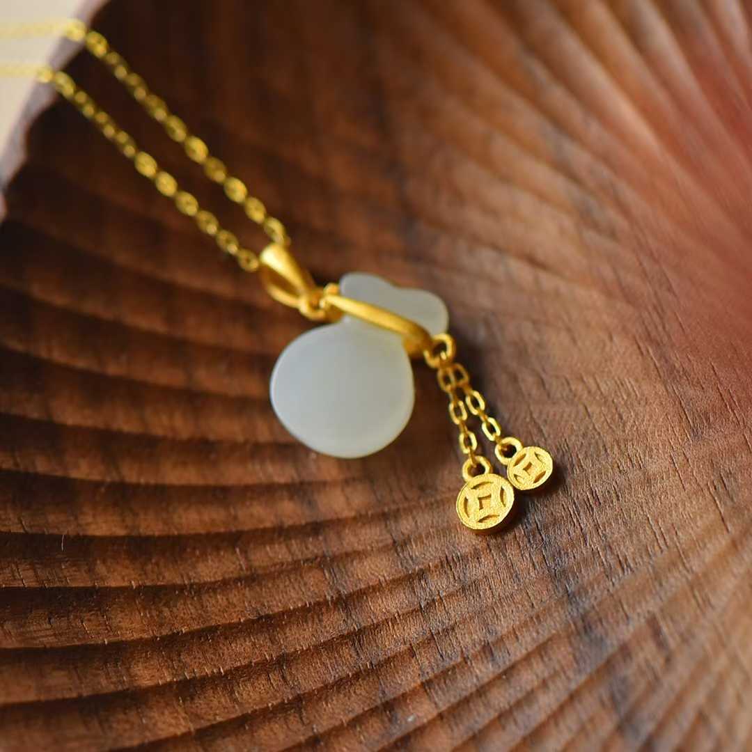 Vintage-Style Silver Inlaid Nephrite "Money Bag" Plain Silver Pendant