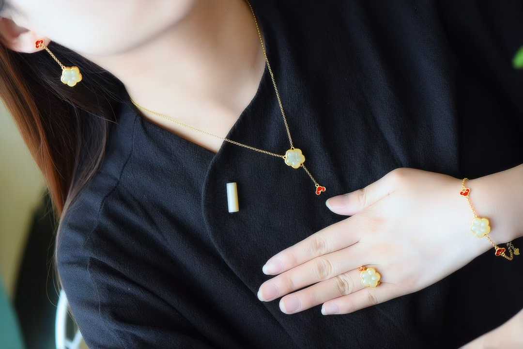 925 Silver Inlaid Hetian Jade Five-Petal Flower Four-Piece Set