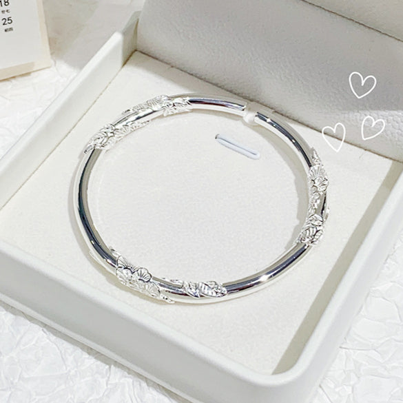 Pulsera de plata de ley con flores de moda
