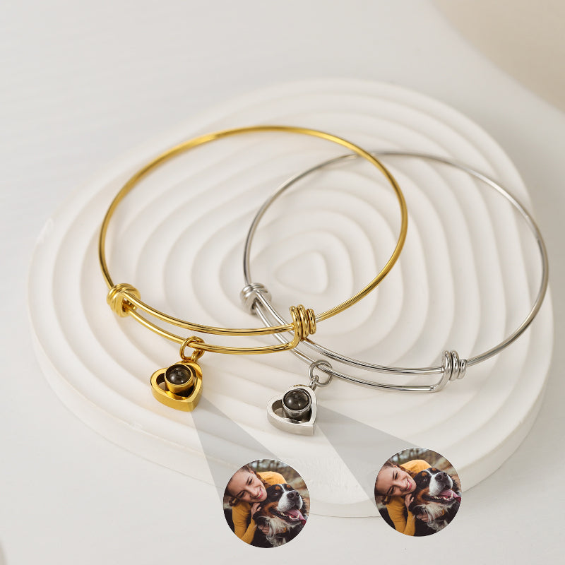 Pulsera de corazón con proyección de fotos