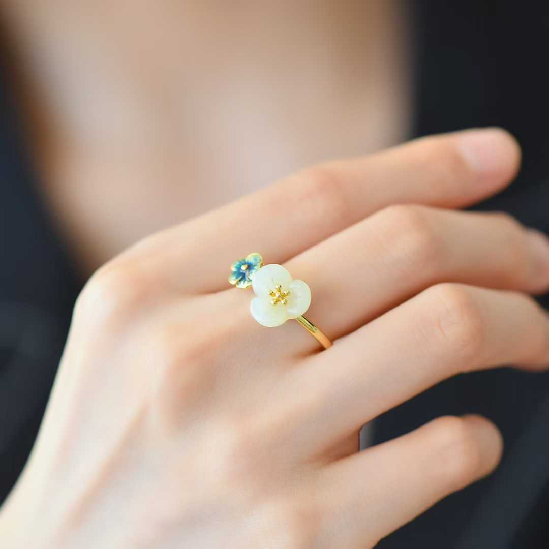 925 Silver Inlaid Hetian Nephrite "Three-Petal Flower Two-Tone" Ring