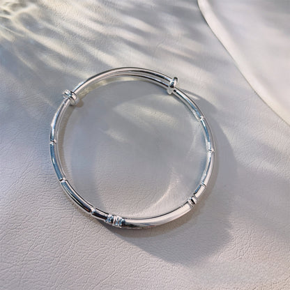 Pulsera de plata de ley con diseño de bambú brillante y elegante