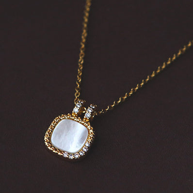 Niche fashionable exquisite square shell zircon women's necklace
