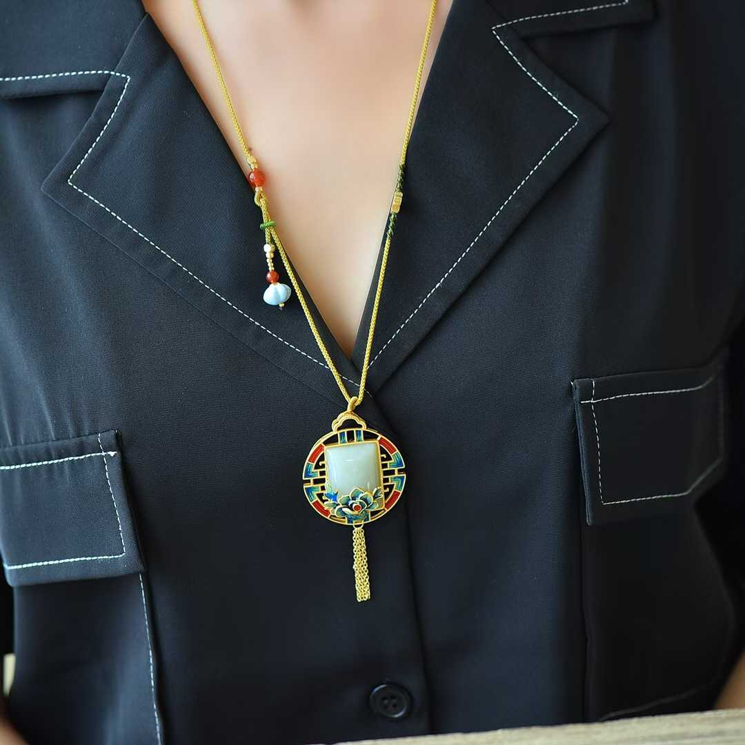 Vintage-Style Silver Inlaid Nephrite Square Enamel Pendant