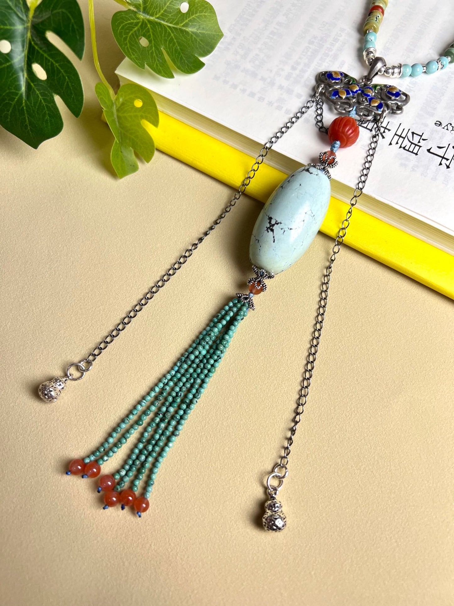 Collar de suéter con cuentas de barril turquesa de moda