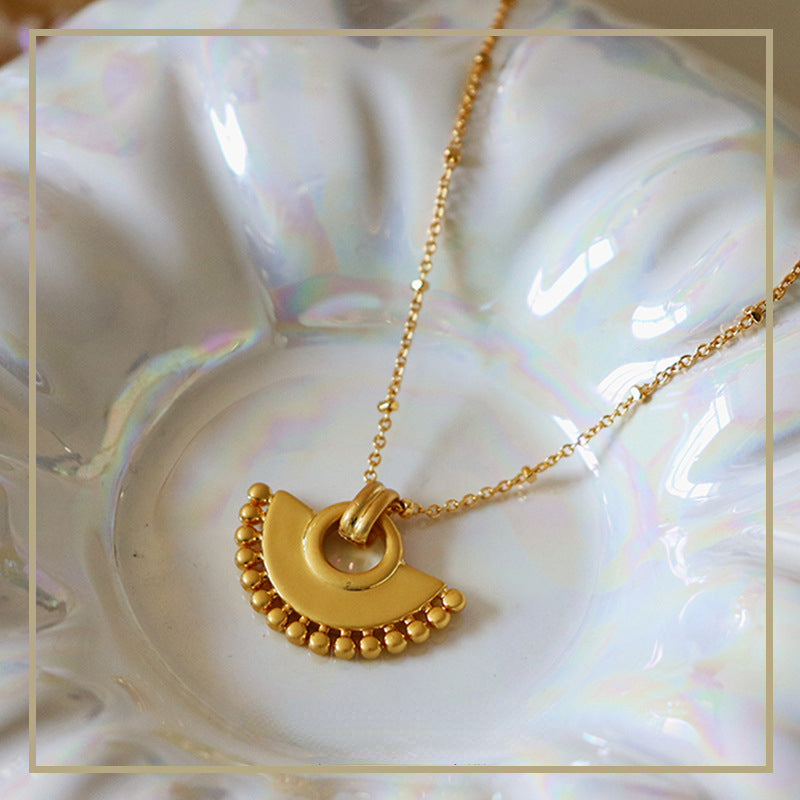 Retro Chinese style personalized fan necklace for women