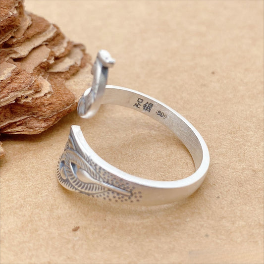 Anillo étnico de pavo real en plata de ley