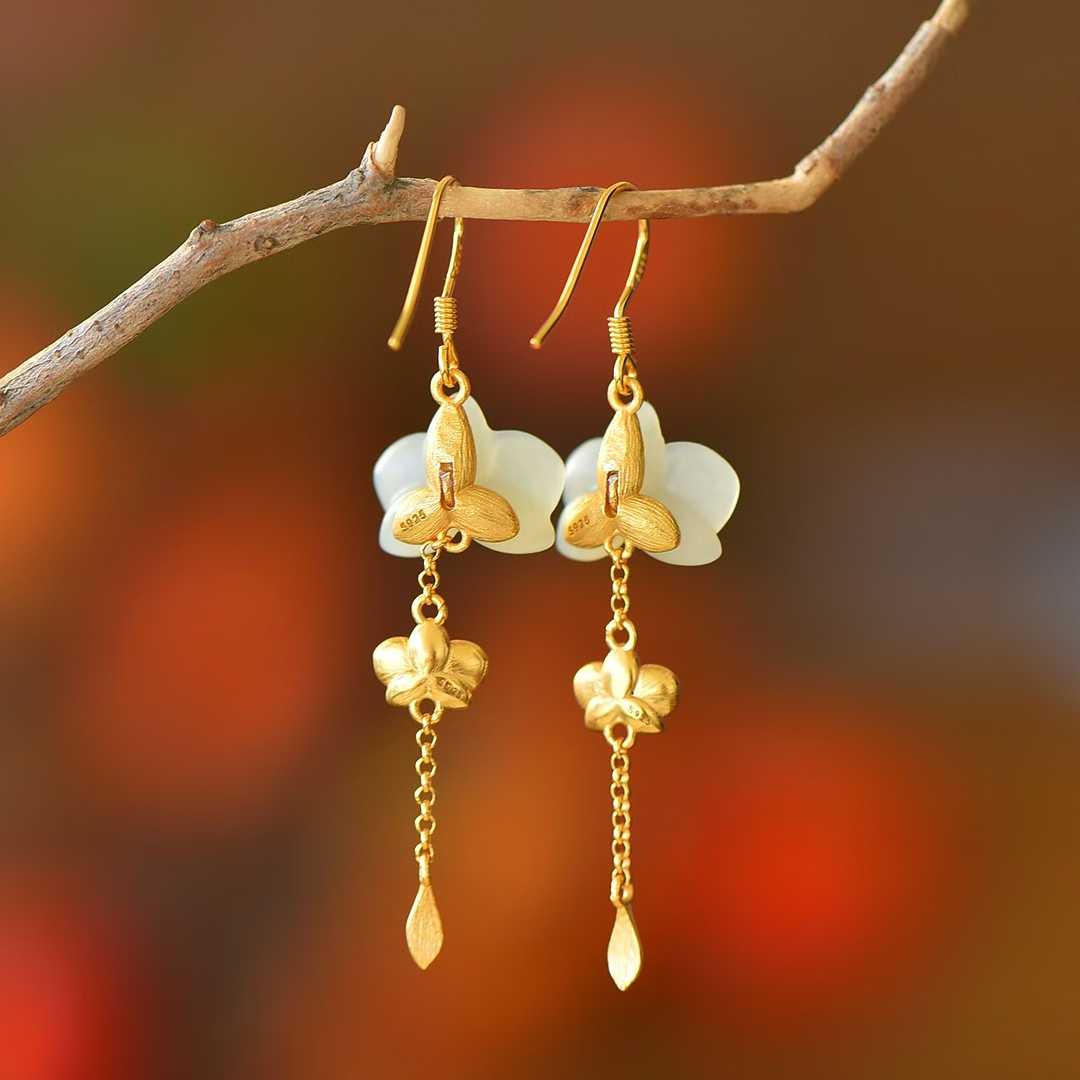 Elegant mini skirt design with Hetian nephrite - Chinese inspired jewelry
