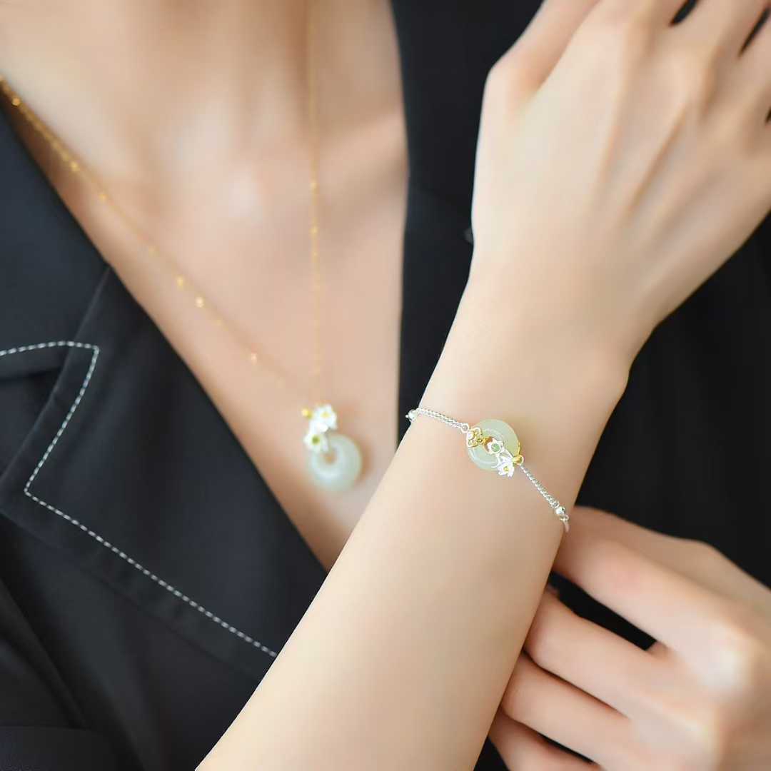 925 Silver Inlaid Hetian Nephrite "December Daffodil (Twelve Flower Gods)" Jewelry Set