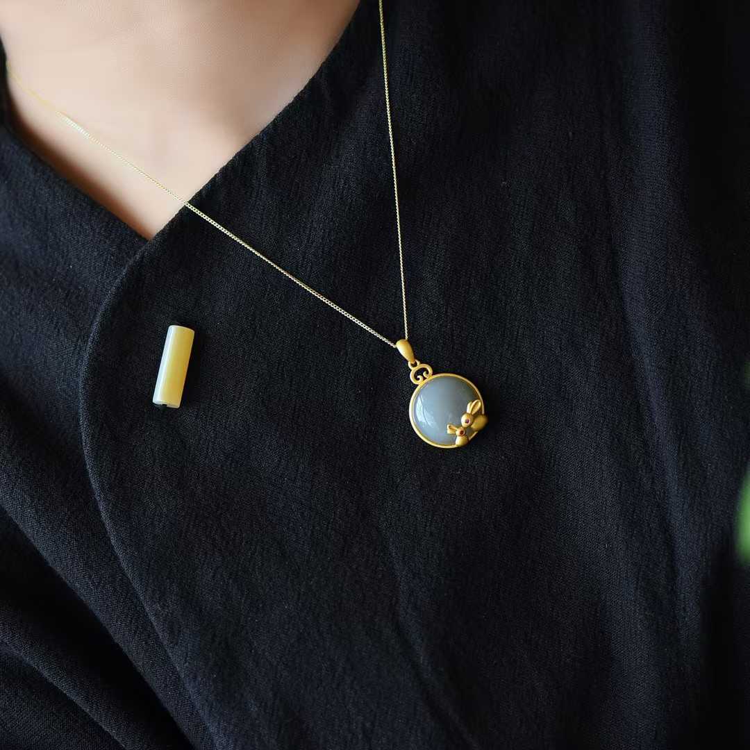 925 Silver Inlaid Hetian Nephrite "Smoky Gray Round Drum Rabbit" Pendant