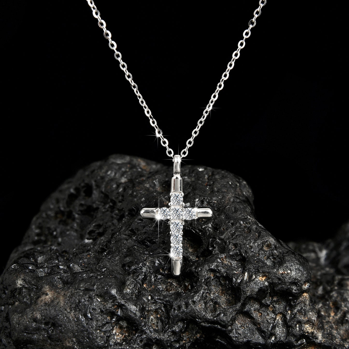 Collar colgante con cruz de fe noble y lujoso