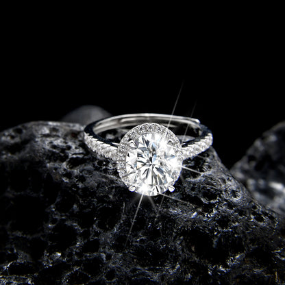Anillo de circonita redonda de lujo