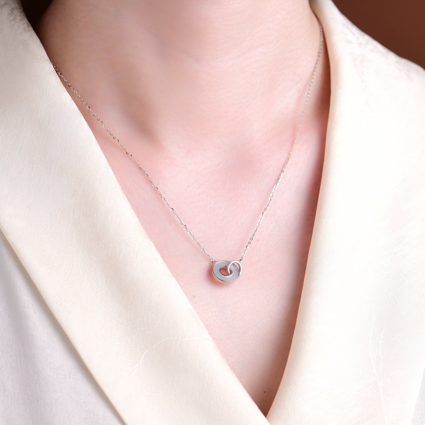 Collar colgante de moneda de cobre de estilo chino que trae riqueza y abundancia.