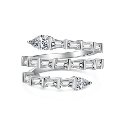 Anillo de diamantes en espiral moderno y personalizado.