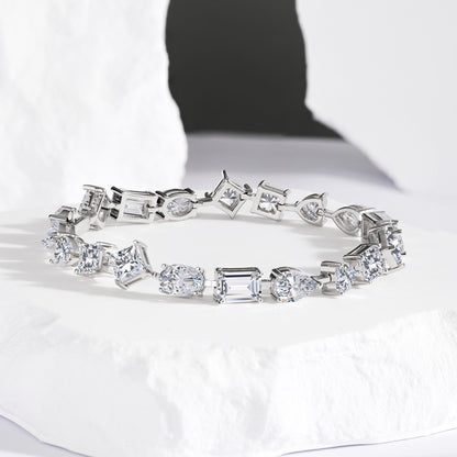 Pulsera elegante de alta gama con circonitas y diamantes en plata de ley.