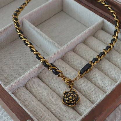 Collar colgante de hilo de cuero de alta gama