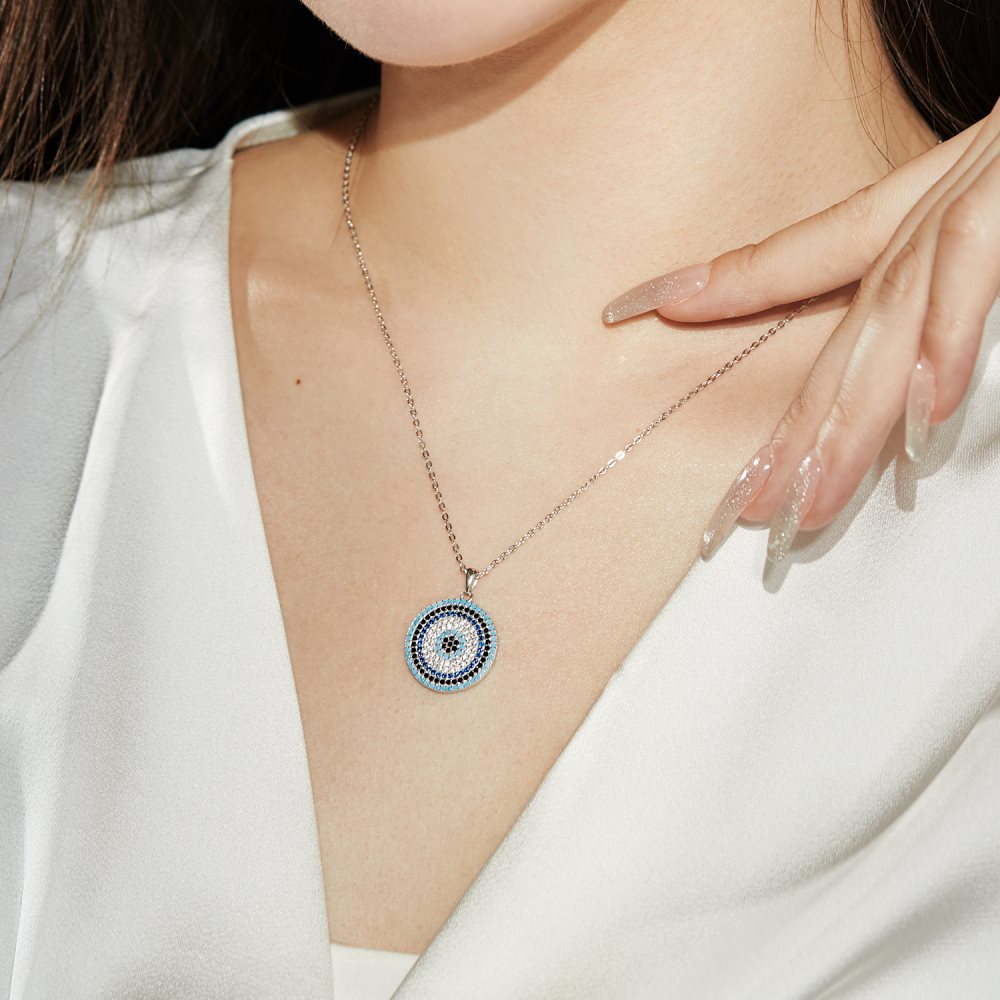 Collar de ojo de diablo moderno y único