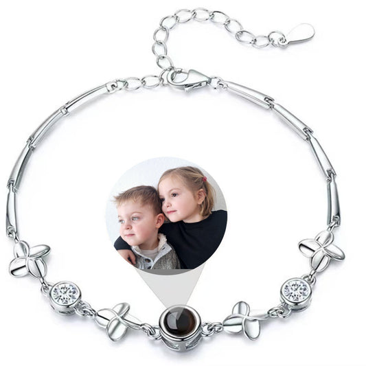 Photo projection four-leaf clover bracelet
