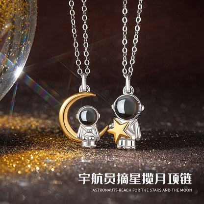 Collar de pareja de astronautas con proyección de fotos 
