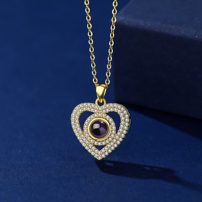 Collar con colgante de corazón con proyección de fotos