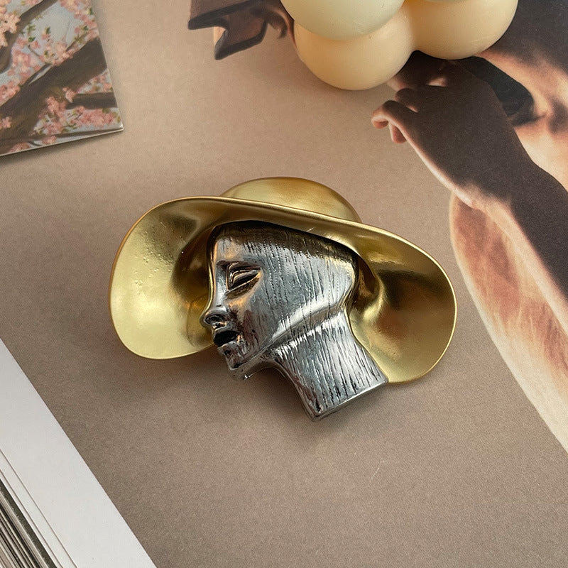 Retro unique personality contrast color straw hat girl brooch suit accessories for women