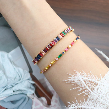 Pulsera de circonitas coloridas con personalidad retro sencilla