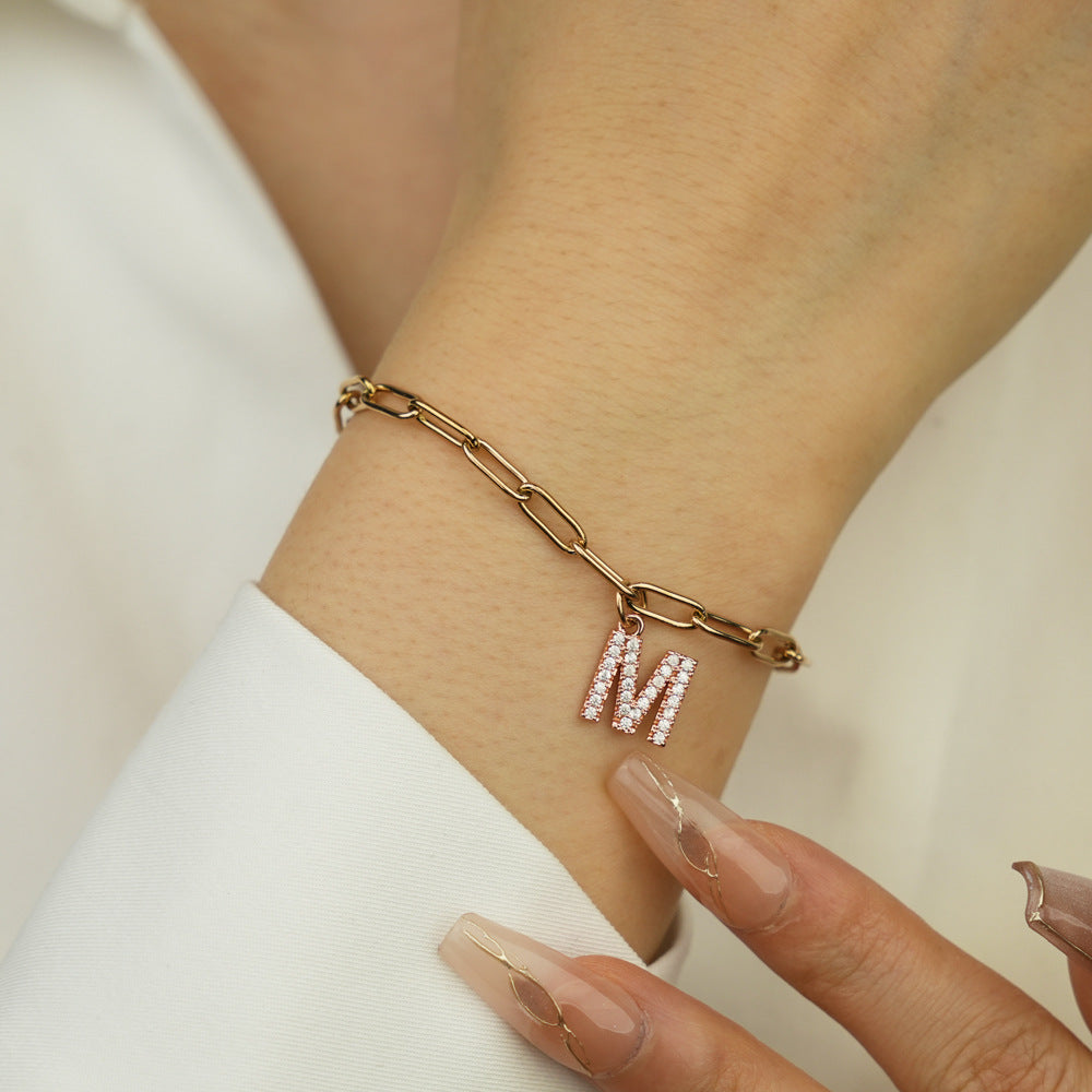 Pulsera con alfabeto de moissanita 