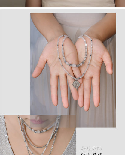 Snowstorm necklace