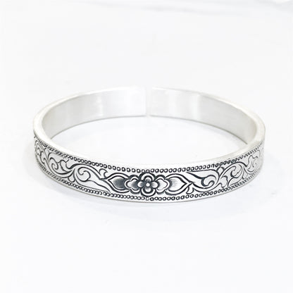 Pulsera de plata de ley con estampado étnico