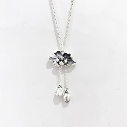 Collar con colgante de plata de ley con forma de loto de estilo chino
