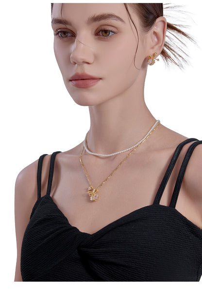 Bow tie necklace