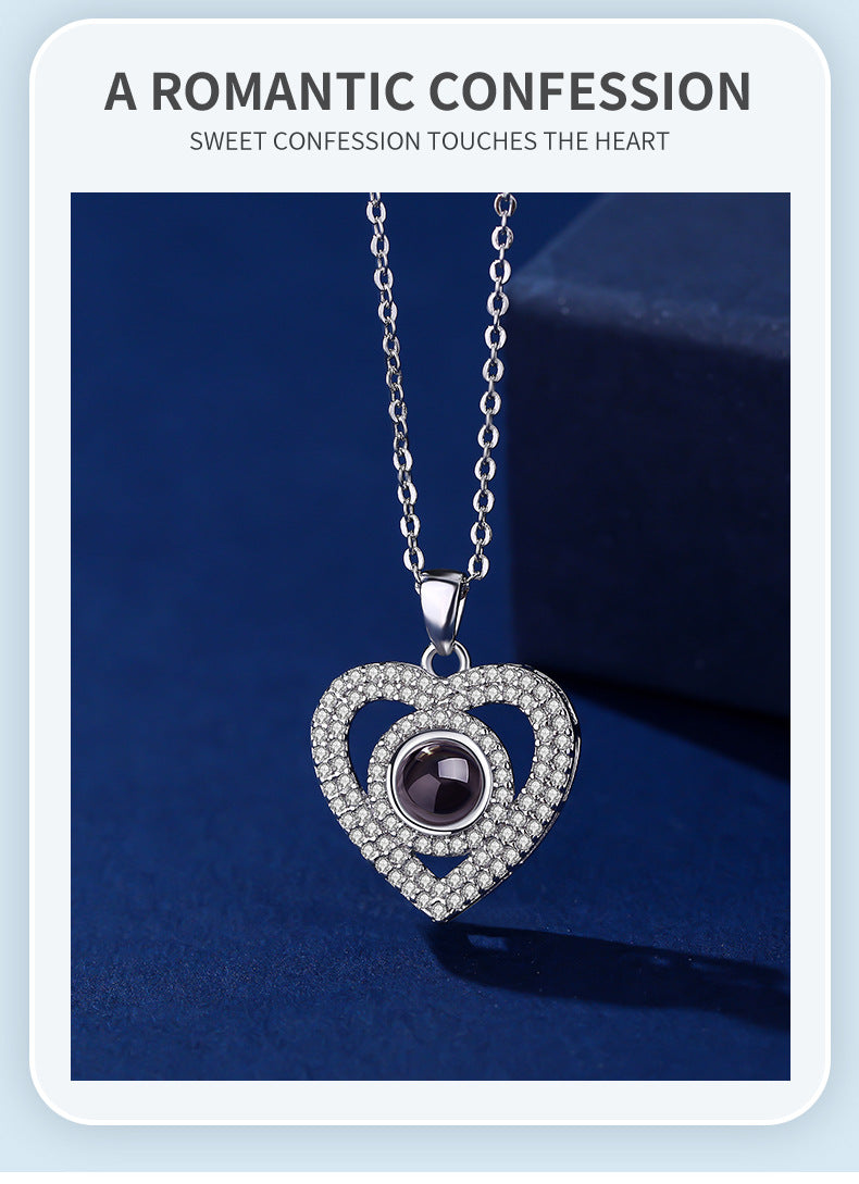 Collar con colgante de corazón con proyección de fotos