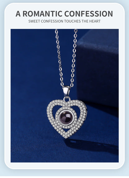 Collar con colgante de corazón con proyección de fotos