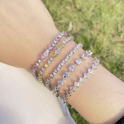 Pulsera elegante de alta gama con circonitas y diamantes en plata de ley.