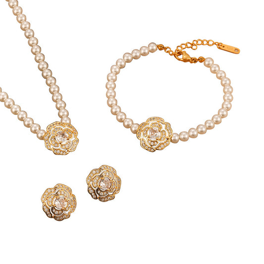 High-end personalized retro flower pearl necklace