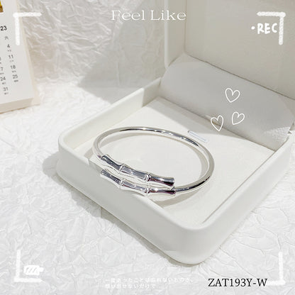 Pulsera de plata con destellos de bambú y arena