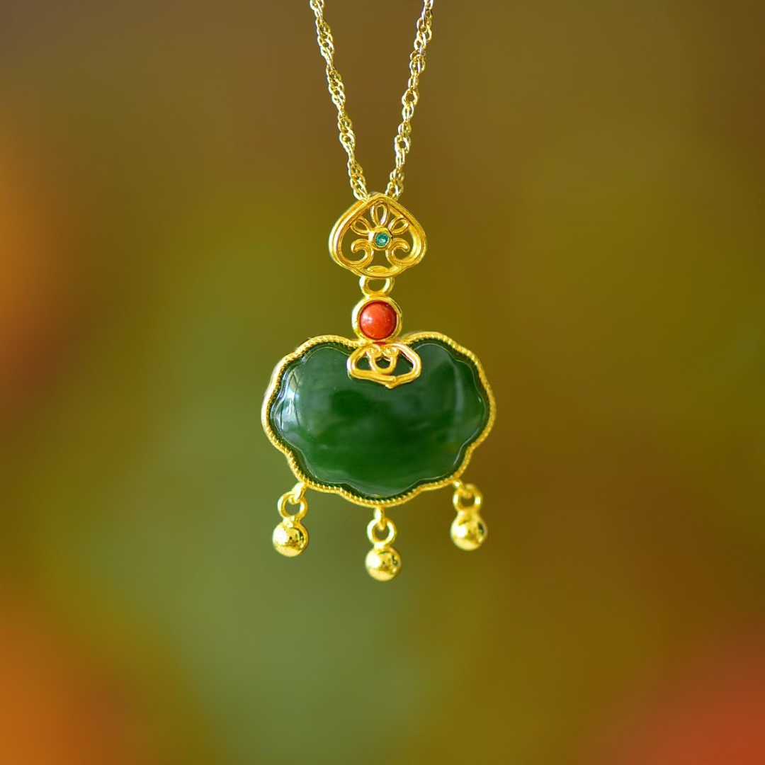 925 Silver Inlaid Hetian Spinach Green Nephrite Ruyi Lock Pendant (with Silver Chain)