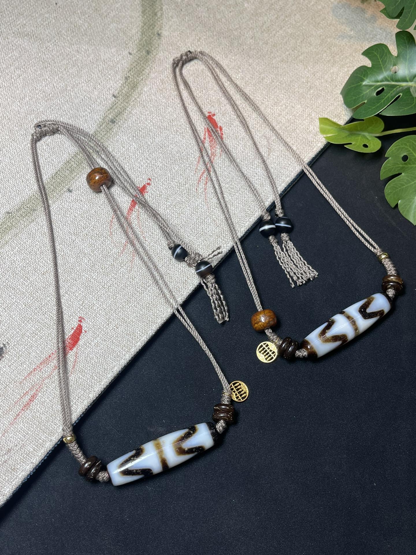 Collar de clavícula con cuentas dzi de diente de tigre doble de moda