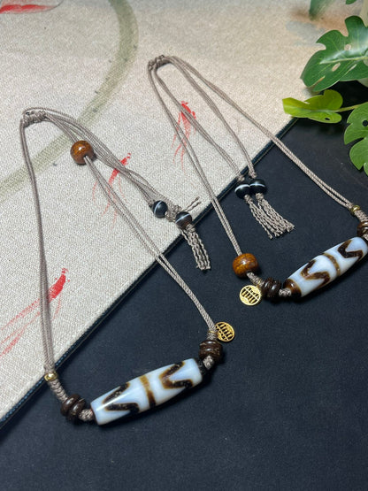Collar de clavícula con cuentas dzi de diente de tigre doble de moda