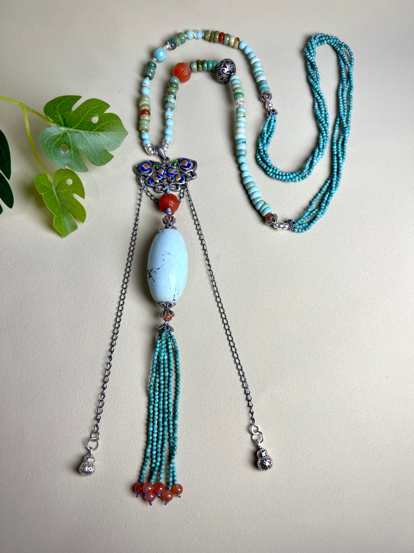 Collar de suéter con cuentas de barril turquesa de moda