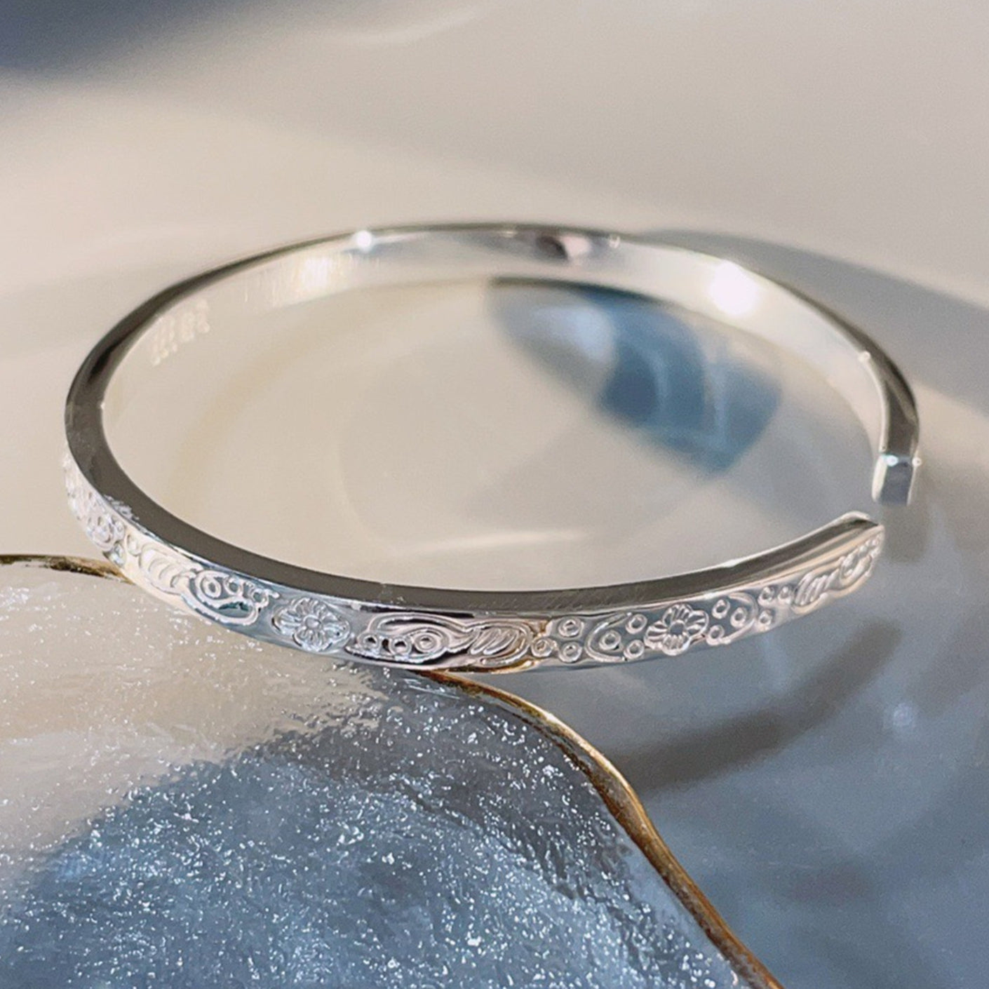 China Solid Sterling Silver Oval Cuff Bracelet