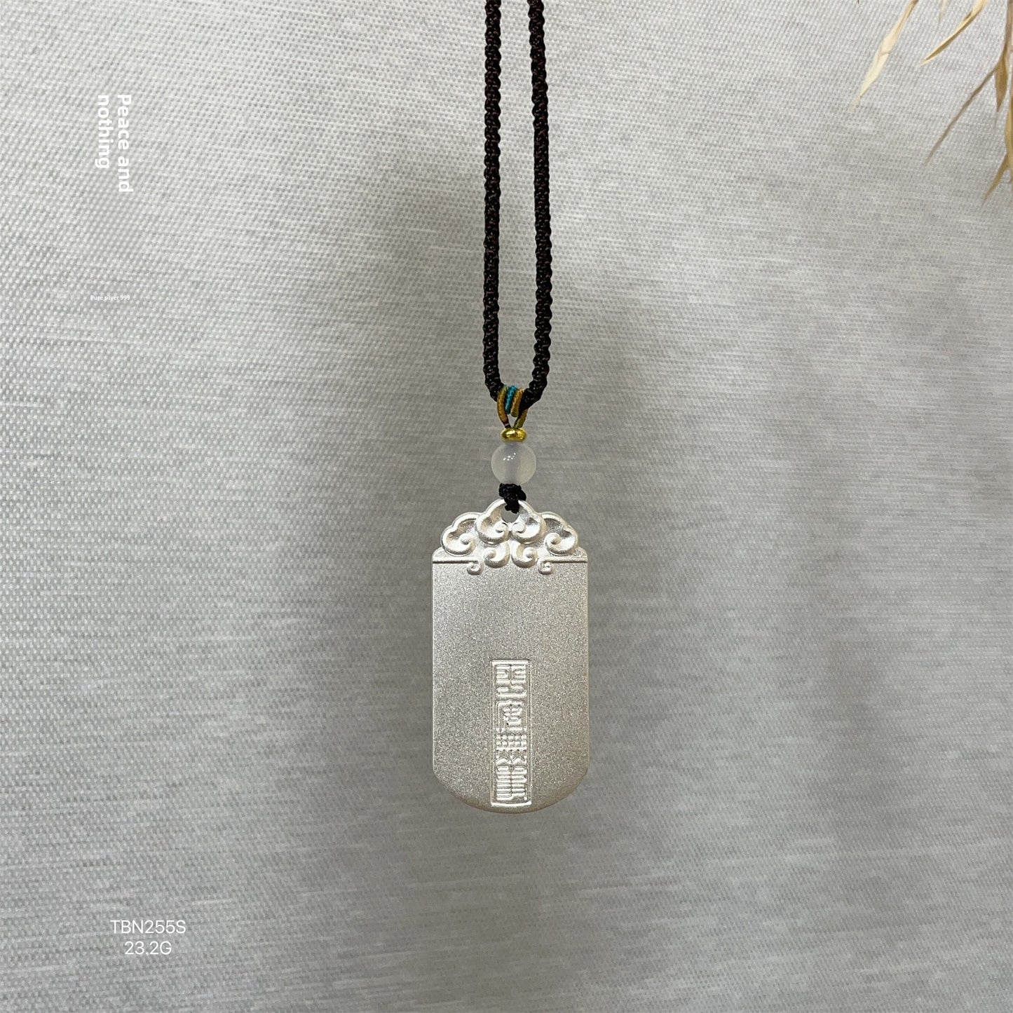 Collar de cuerda trenzada con colgante de plata de ley Guanyin