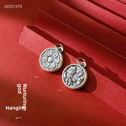 Colgante de plata de ley con diseño de guardián masculino y femenino de estilo étnico