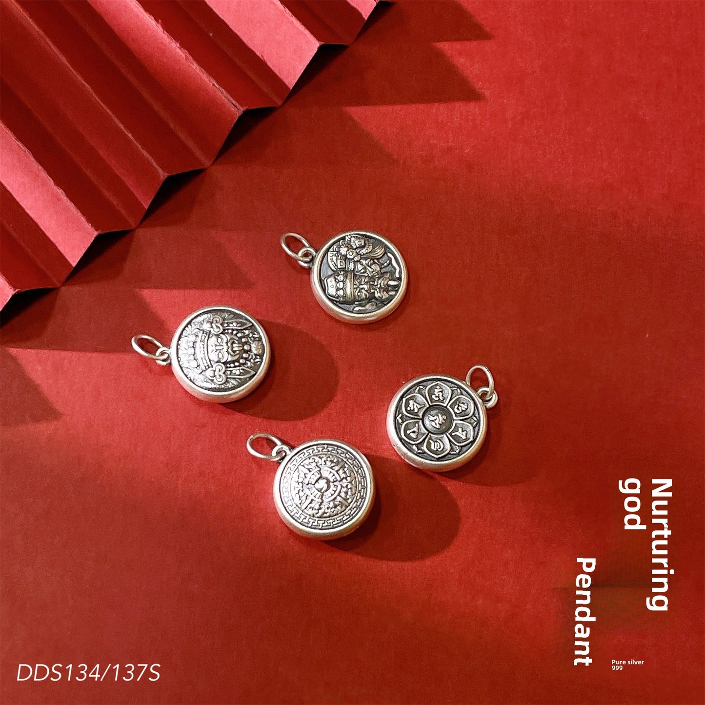 Colgante de plata de ley con diseño de guardián masculino y femenino de estilo étnico