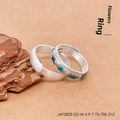 Anillo de plata de ley con hoja de bambú esmaltada y flor de melocotón